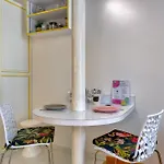 Virginie F2 Et Agreable Avec Parking ! * Rouen
