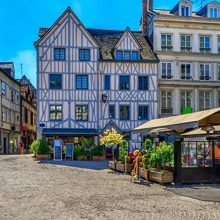Virginie F2 Et Agreable Avec Parking ! * Rouen