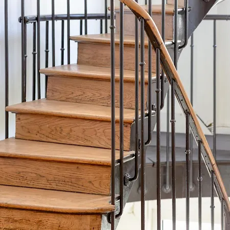 Virginie F2 Et Agreable Avec Parking ! * روان