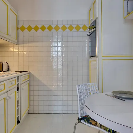 Virginie F2 Et Agreable Avec Parking ! شقة *